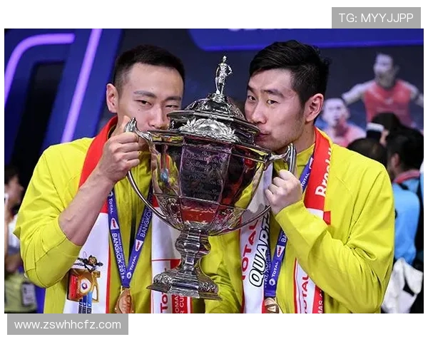 南京羽毛球队与杭州羽毛球队赛后战术分析与总结探讨